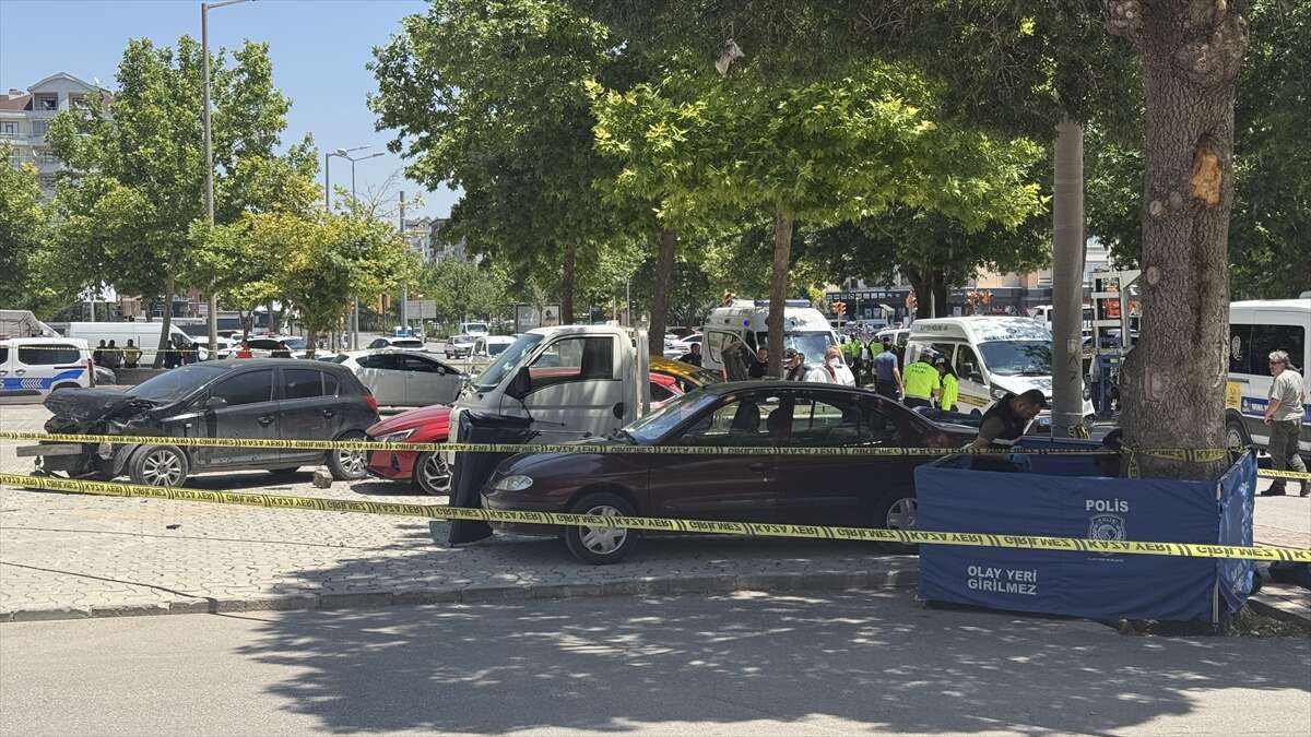 Konya'da Dilek ve kızı Ecrin Öz’ün can verdiği kaza anının görüntüleri ortaya çıktı 2